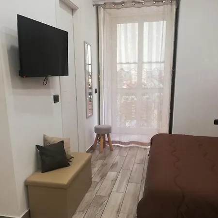 Da Ninetta Resterete Senza Parole, Garantito! Appartement Napels